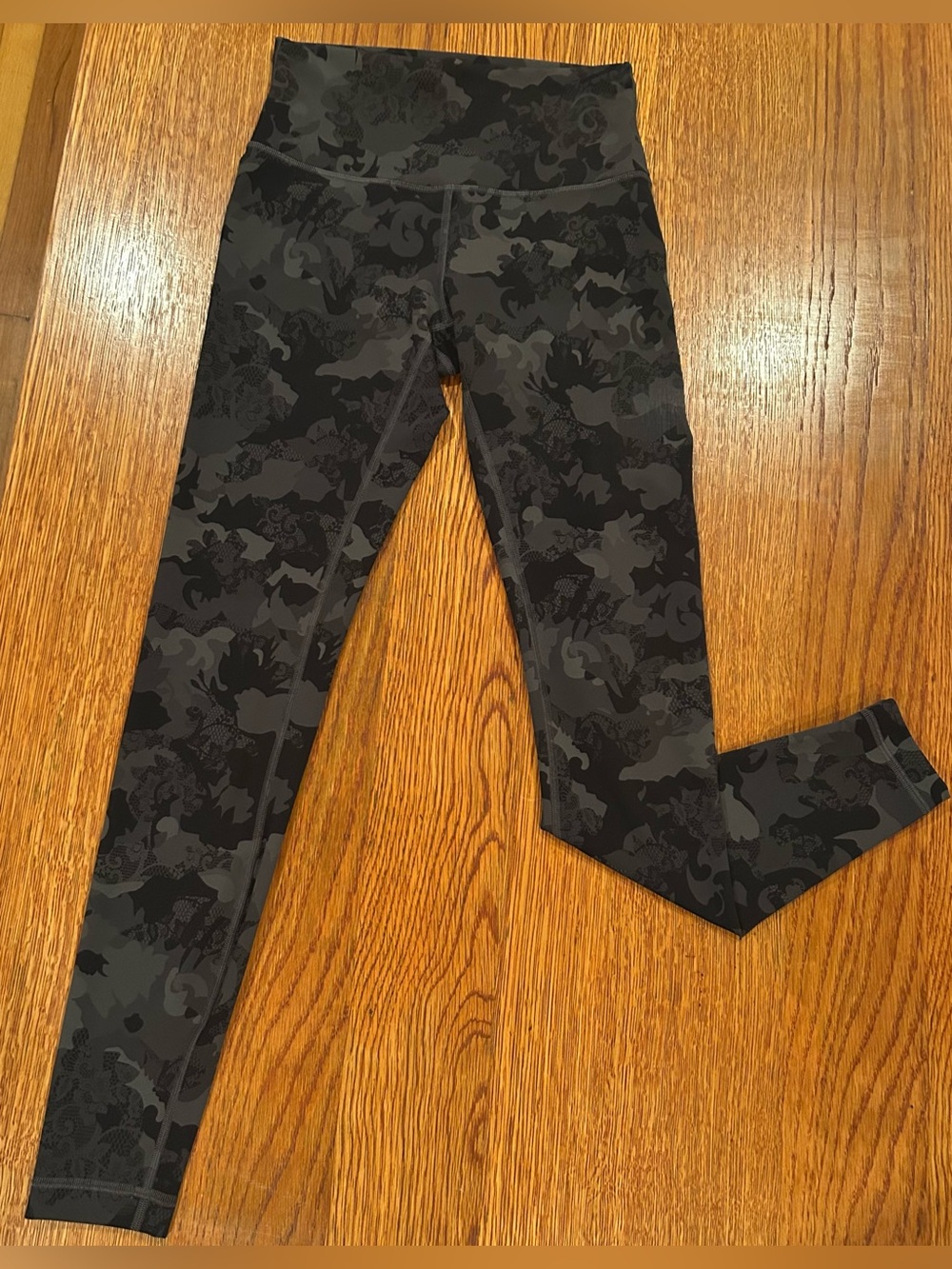 Lululemon Wunder Train High-Rise Tight - Size 6